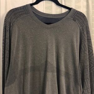 Lululemon Metal Vent Longsleeve V-Neck, Size XL